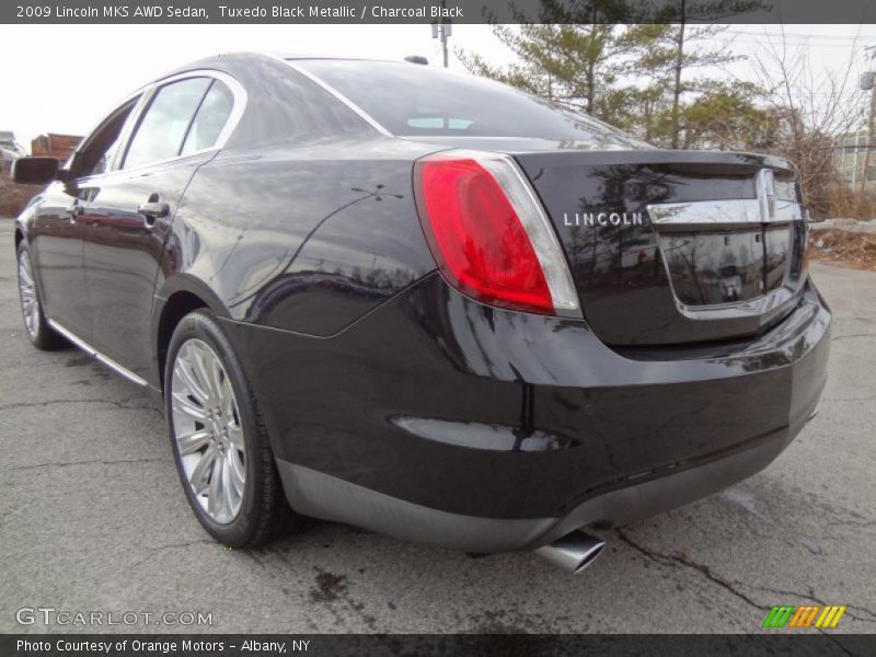 Tuxedo Black Metallic / Charcoal Black 2009 Lincoln MKS AWD Sedan