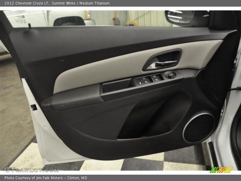 Summit White / Medium Titanium 2012 Chevrolet Cruze LT