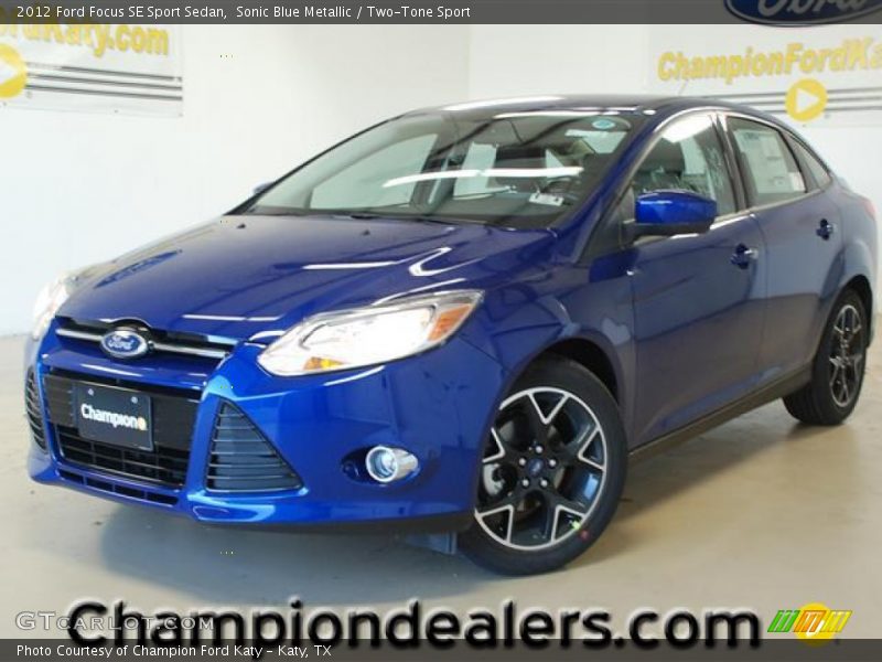 Sonic Blue Metallic / Two-Tone Sport 2012 Ford Focus SE Sport Sedan