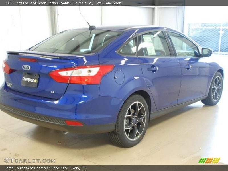 Sonic Blue Metallic / Two-Tone Sport 2012 Ford Focus SE Sport Sedan