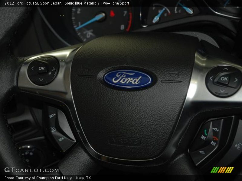 Sonic Blue Metallic / Two-Tone Sport 2012 Ford Focus SE Sport Sedan