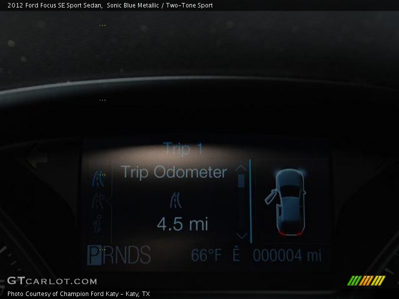 Sonic Blue Metallic / Two-Tone Sport 2012 Ford Focus SE Sport Sedan