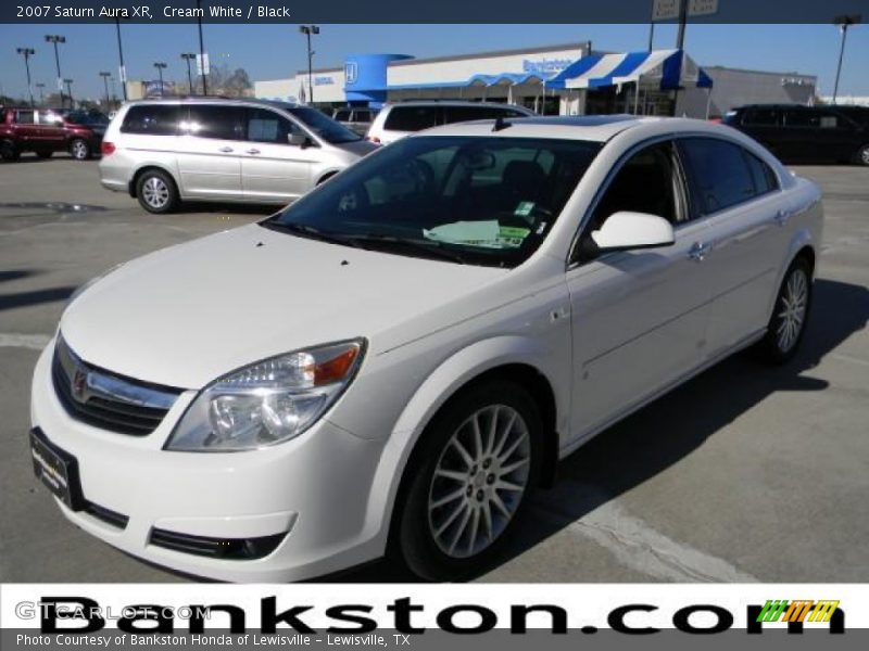 Cream White / Black 2007 Saturn Aura XR