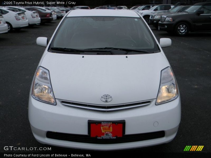 Super White / Gray 2006 Toyota Prius Hybrid