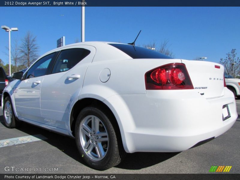 Bright White / Black 2012 Dodge Avenger SXT