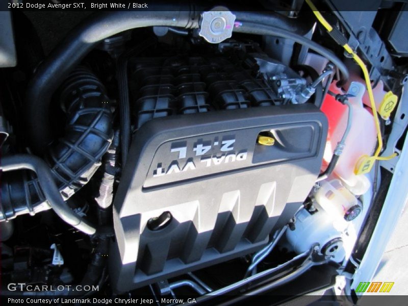 Bright White / Black 2012 Dodge Avenger SXT