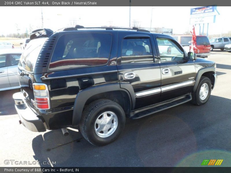 Onyx Black / Neutral/Shale 2004 GMC Yukon SLT 4x4