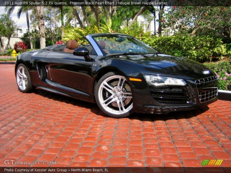 Front 3/4 View of 2011 R8 Spyder 5.2 FSI quattro