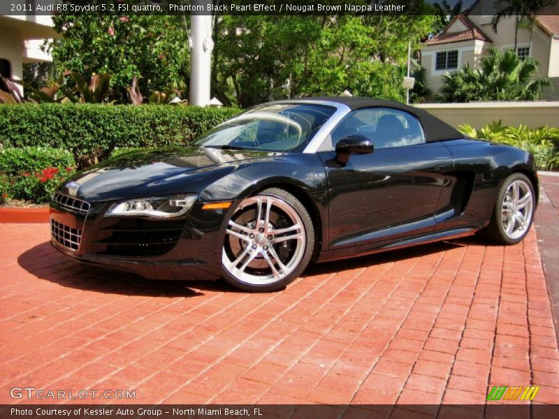 Front 3/4 View of 2011 R8 Spyder 5.2 FSI quattro