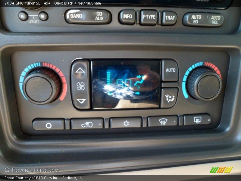 Onyx Black / Neutral/Shale 2004 GMC Yukon SLT 4x4