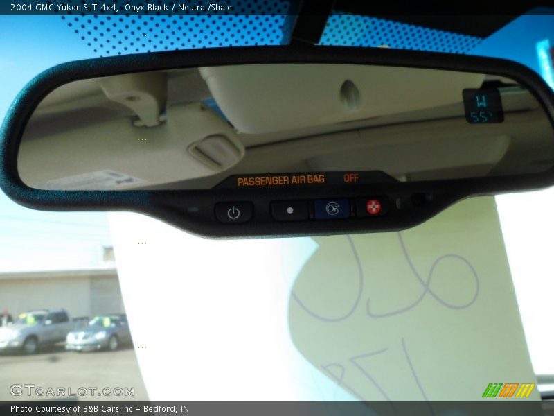 Onyx Black / Neutral/Shale 2004 GMC Yukon SLT 4x4