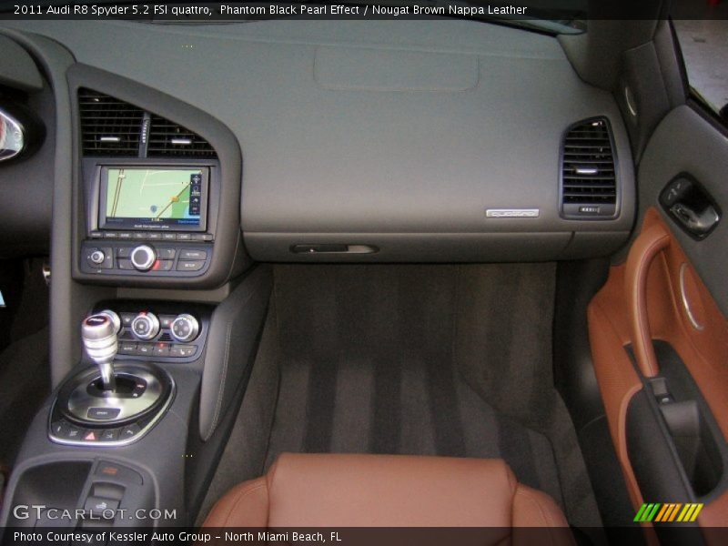 Dashboard of 2011 R8 Spyder 5.2 FSI quattro