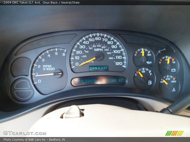 Onyx Black / Neutral/Shale 2004 GMC Yukon SLT 4x4