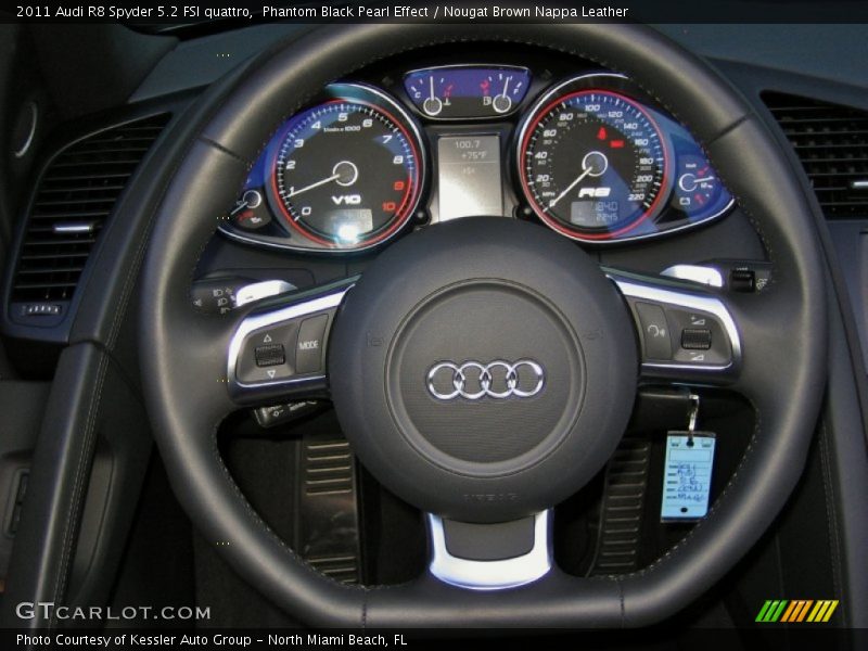  2011 R8 Spyder 5.2 FSI quattro Steering Wheel