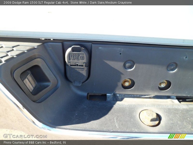 Stone White / Dark Slate/Medium Graystone 2009 Dodge Ram 1500 SLT Regular Cab 4x4