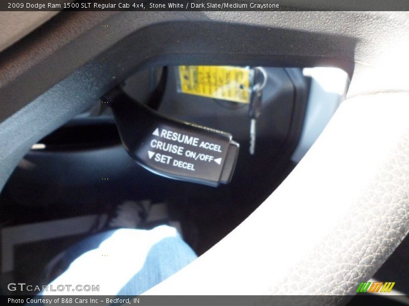 Stone White / Dark Slate/Medium Graystone 2009 Dodge Ram 1500 SLT Regular Cab 4x4