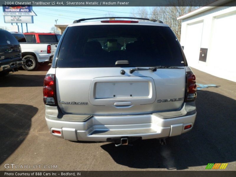Silverstone Metallic / Medium Pewter 2004 Chevrolet TrailBlazer LS 4x4