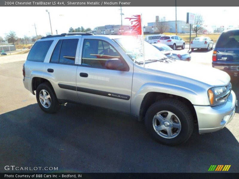 Silverstone Metallic / Medium Pewter 2004 Chevrolet TrailBlazer LS 4x4