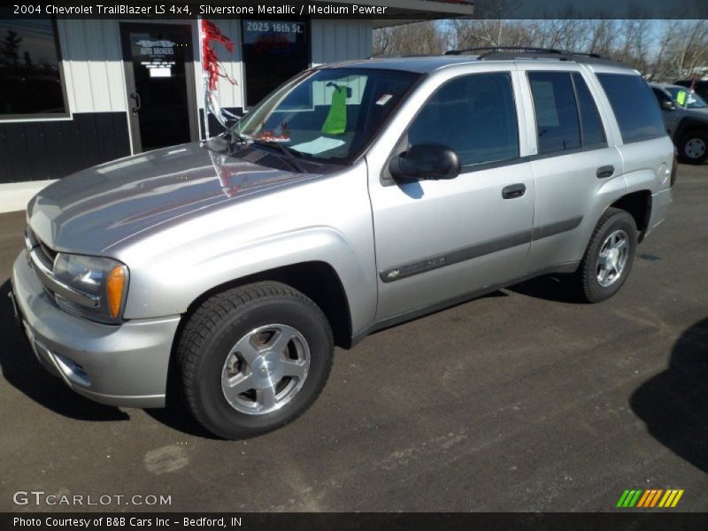 Silverstone Metallic / Medium Pewter 2004 Chevrolet TrailBlazer LS 4x4