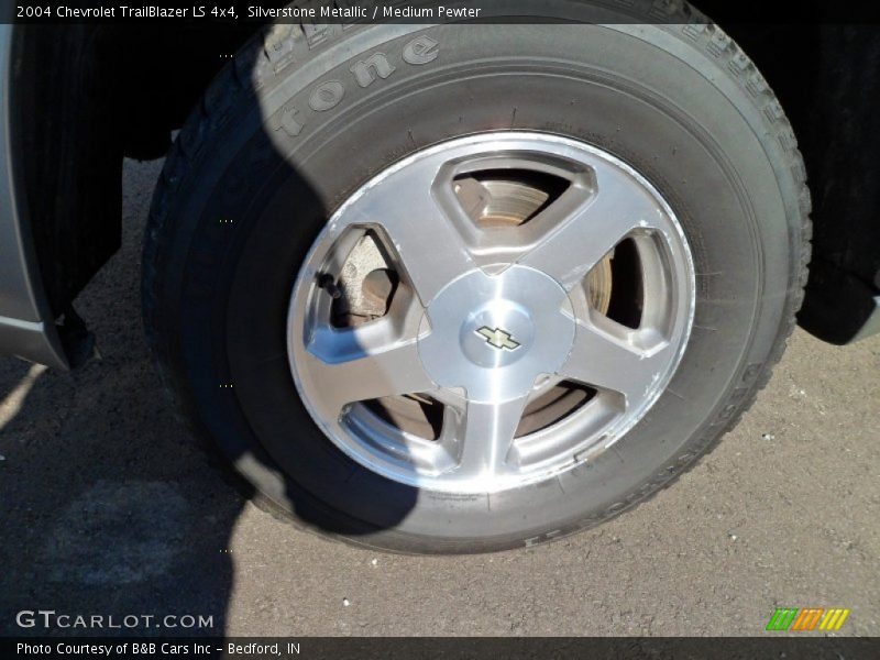 Silverstone Metallic / Medium Pewter 2004 Chevrolet TrailBlazer LS 4x4