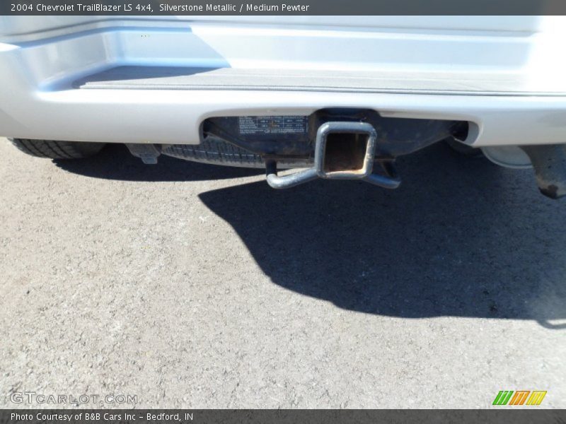 Silverstone Metallic / Medium Pewter 2004 Chevrolet TrailBlazer LS 4x4