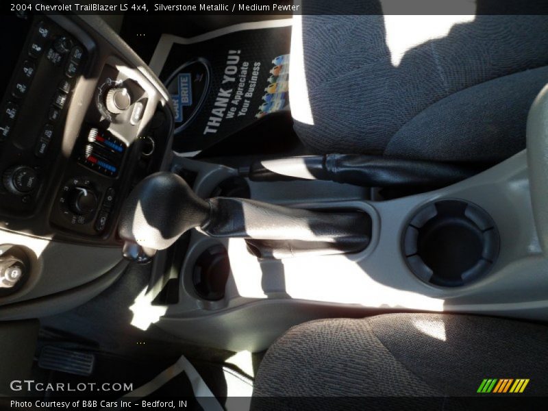Silverstone Metallic / Medium Pewter 2004 Chevrolet TrailBlazer LS 4x4