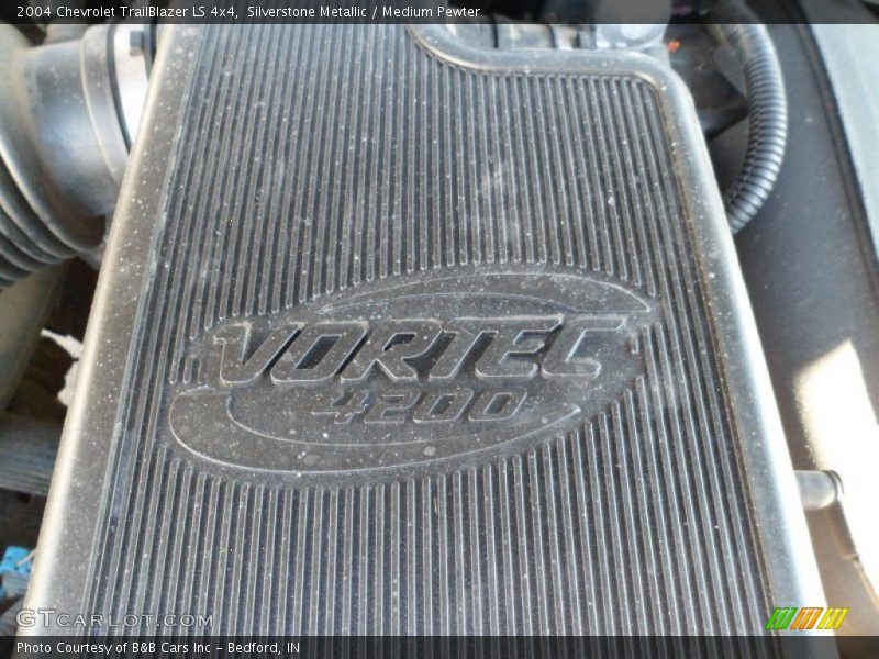 Silverstone Metallic / Medium Pewter 2004 Chevrolet TrailBlazer LS 4x4