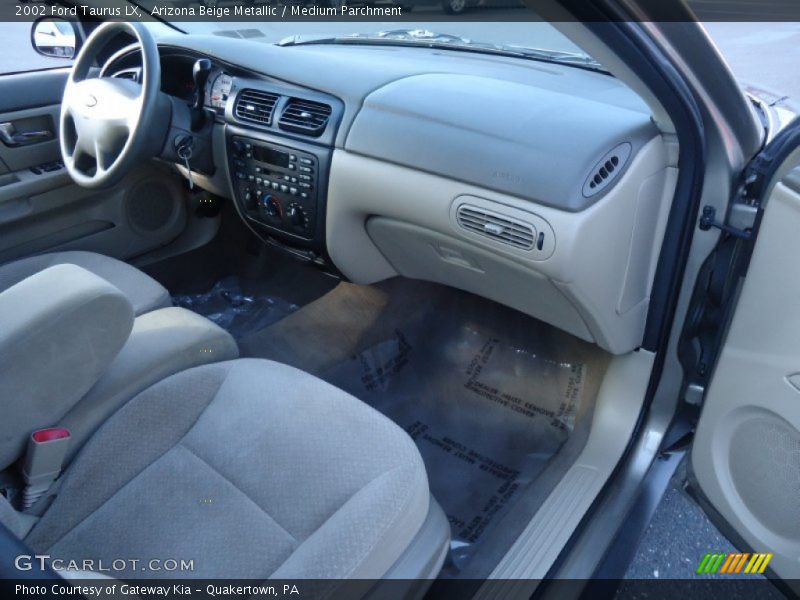 Arizona Beige Metallic / Medium Parchment 2002 Ford Taurus LX