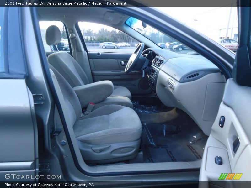 Arizona Beige Metallic / Medium Parchment 2002 Ford Taurus LX