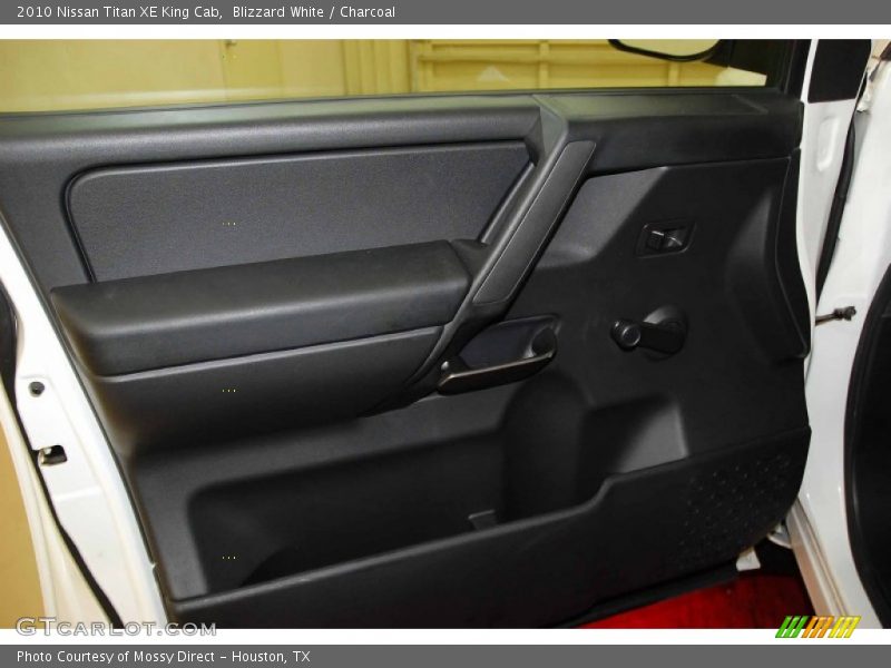 Blizzard White / Charcoal 2010 Nissan Titan XE King Cab