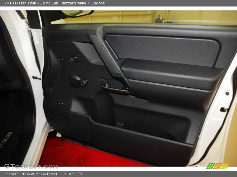 Blizzard White / Charcoal 2010 Nissan Titan XE King Cab