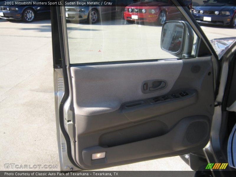 Sudan Beige Metallic / Gray 2001 Mitsubishi Montero Sport LS
