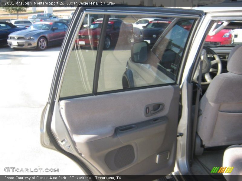 Sudan Beige Metallic / Gray 2001 Mitsubishi Montero Sport LS