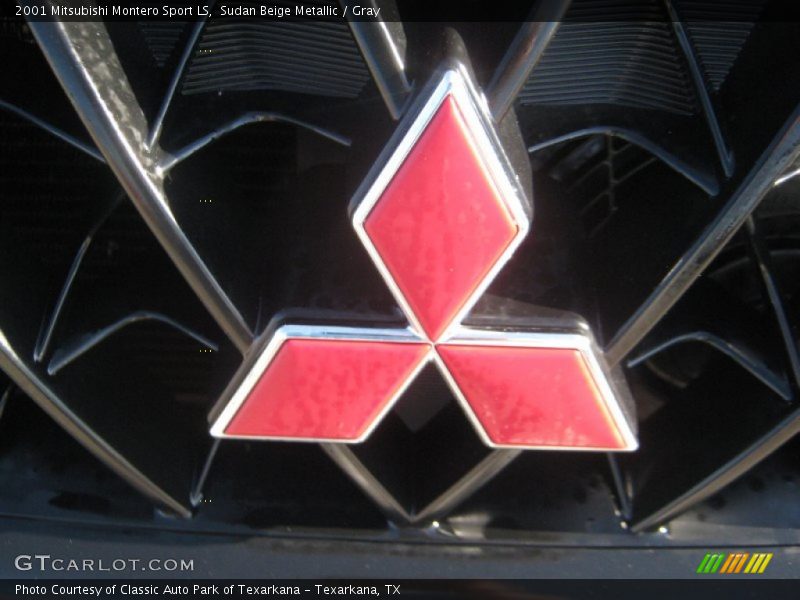 Sudan Beige Metallic / Gray 2001 Mitsubishi Montero Sport LS