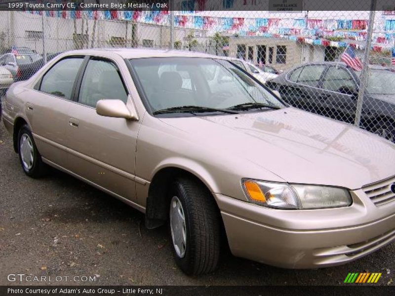 Cashmere Beige Metallic / Oak 1999 Toyota Camry CE