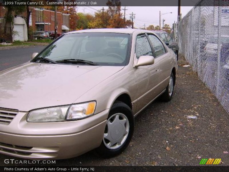 Cashmere Beige Metallic / Oak 1999 Toyota Camry CE