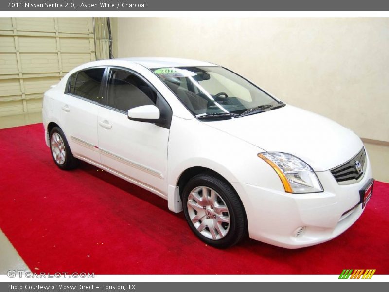 Aspen White / Charcoal 2011 Nissan Sentra 2.0