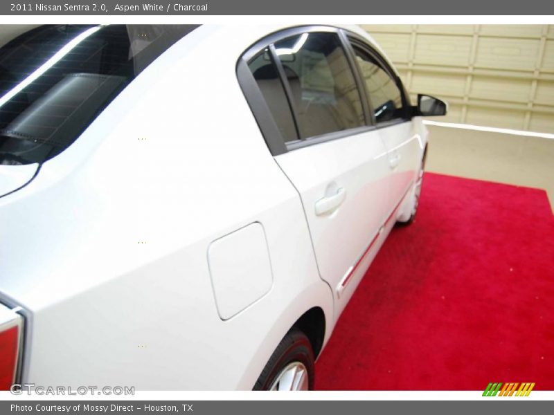 Aspen White / Charcoal 2011 Nissan Sentra 2.0