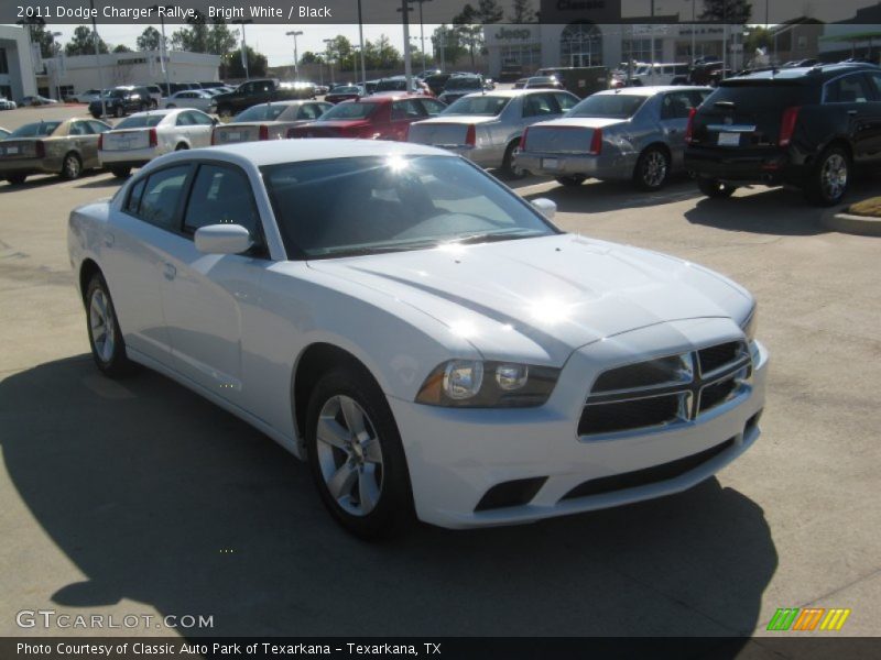 Bright White / Black 2011 Dodge Charger Rallye