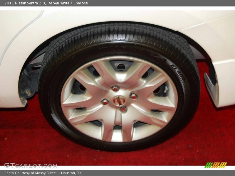 Aspen White / Charcoal 2011 Nissan Sentra 2.0
