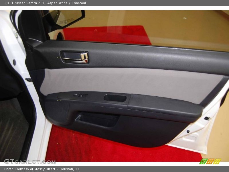 Aspen White / Charcoal 2011 Nissan Sentra 2.0