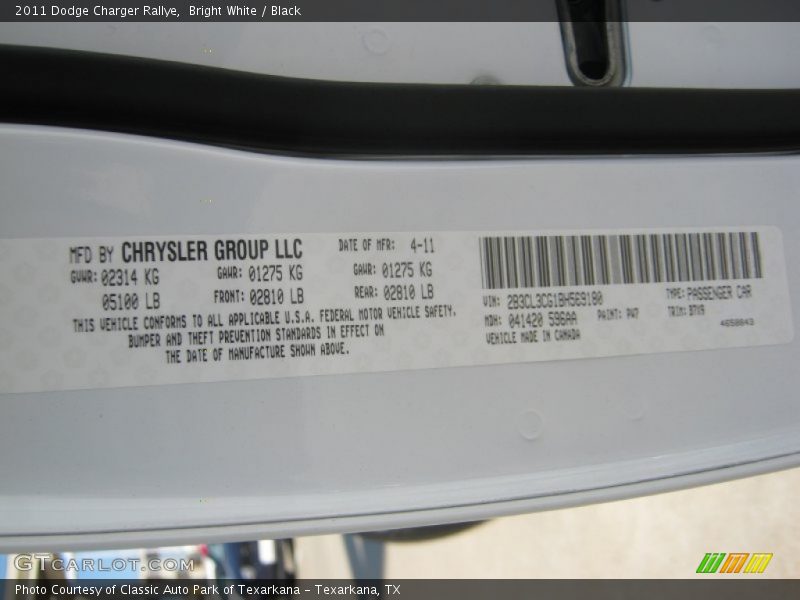 Bright White / Black 2011 Dodge Charger Rallye