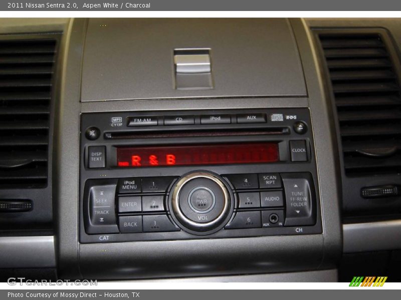 Aspen White / Charcoal 2011 Nissan Sentra 2.0