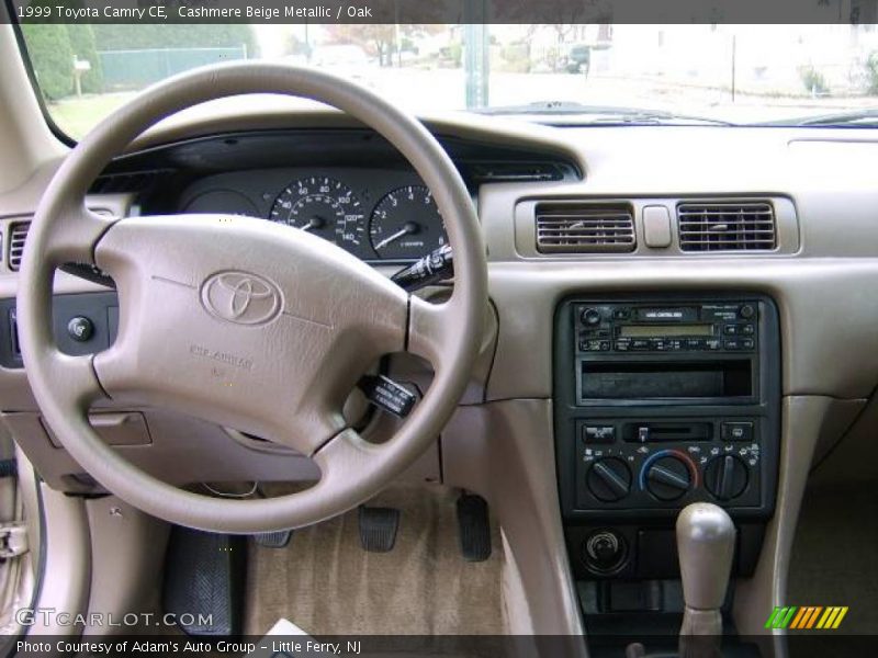 Cashmere Beige Metallic / Oak 1999 Toyota Camry CE