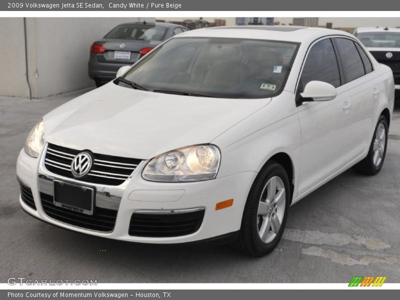 Candy White / Pure Beige 2009 Volkswagen Jetta SE Sedan