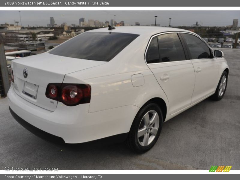 Candy White / Pure Beige 2009 Volkswagen Jetta SE Sedan