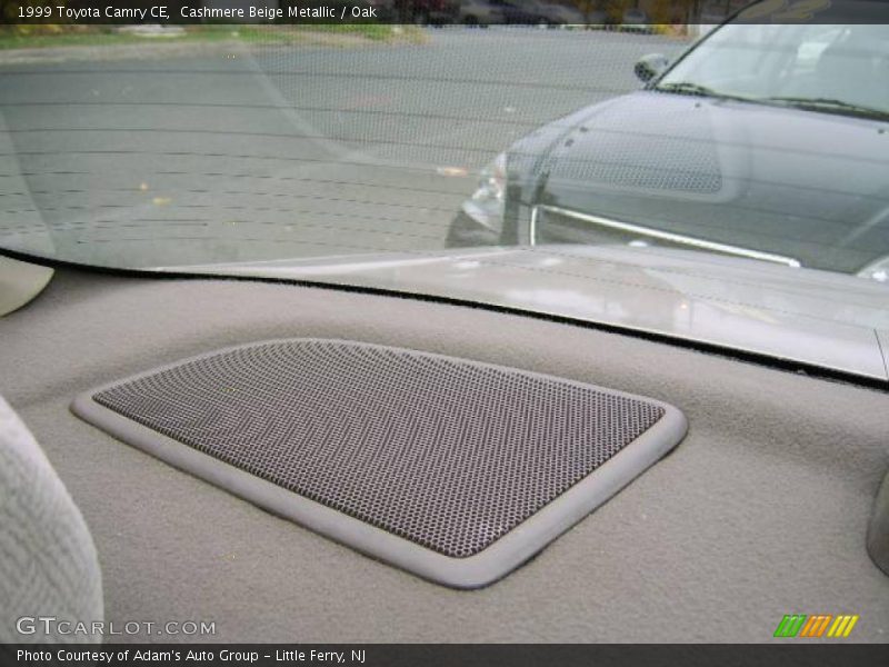 Cashmere Beige Metallic / Oak 1999 Toyota Camry CE