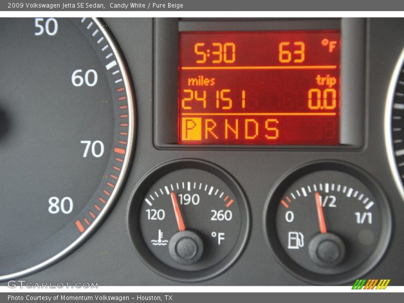 Candy White / Pure Beige 2009 Volkswagen Jetta SE Sedan