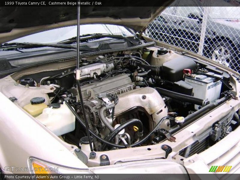 Cashmere Beige Metallic / Oak 1999 Toyota Camry CE