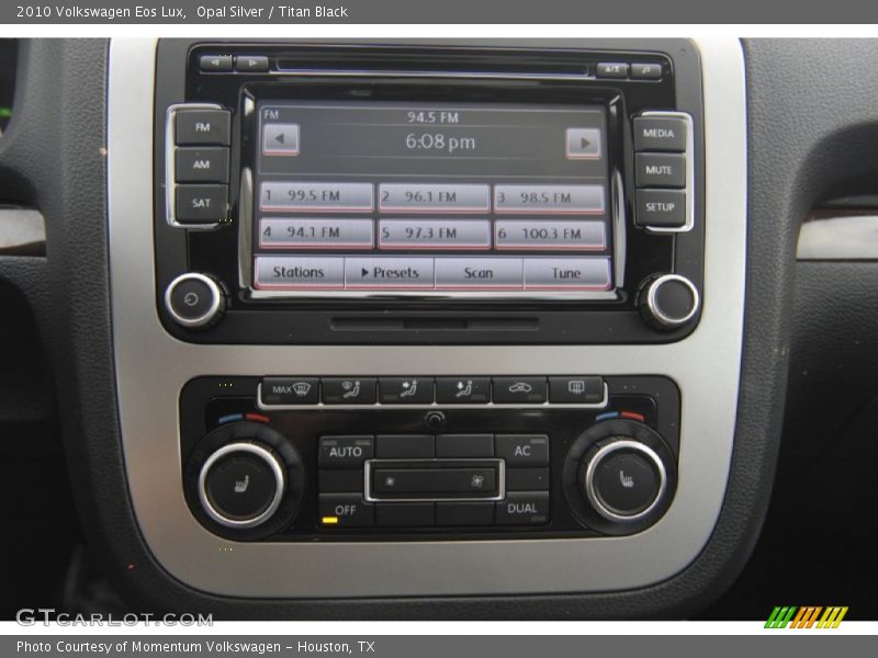 Opal Silver / Titan Black 2010 Volkswagen Eos Lux